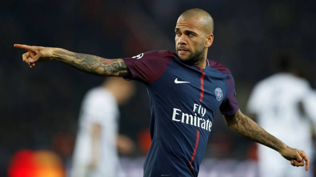 DAN ALVES ATANGAZA KUACHANA NA PSG