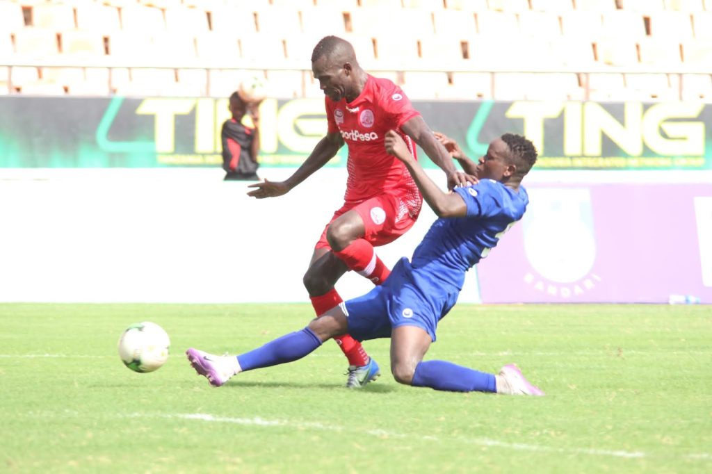 EMMANUEL OKWI AIVURUGA SIMBA