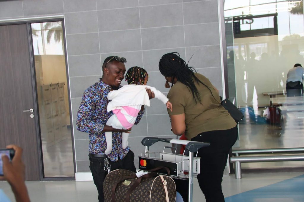 NYOTA MPYA WA YANGA, RAIA WA RWANDA SIBOMANA AAMUA KUFANYA KWELI, AMSHUSHA MKEWE DAR