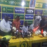 YANGA YAPOKEA VIFAA VYA SOKA VYENYE THAMANI YA MILIONI TATU