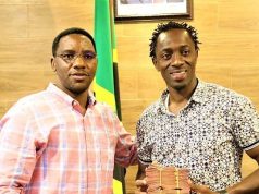 MAKONDA AMKABIDHI JUMA KASEJA MILIONI ZAKE 10 KAMA ALIVYOAHIDI