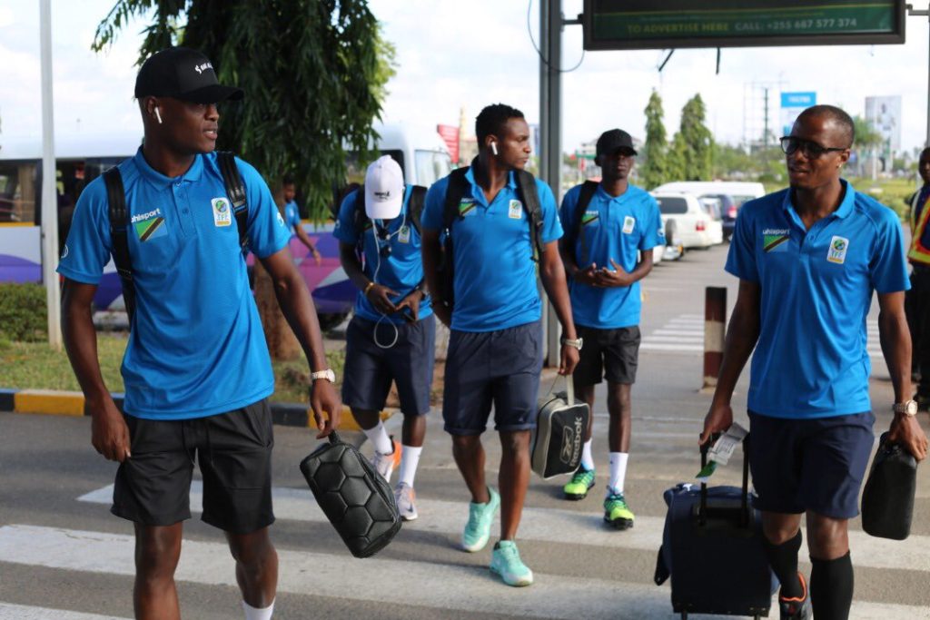 STRAIKA ENGLAND AUKUBALI MZIKI STARS