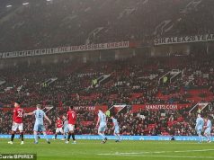 MASHABIKI WA MANCHESTER UNITED WANA JAMBO LAO FEBRUARI MOSI