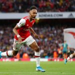 AUBAMENYANG ACHEKELEA KUWATUNGUA EVERTON, SASA AFIKISHA MABAO 17