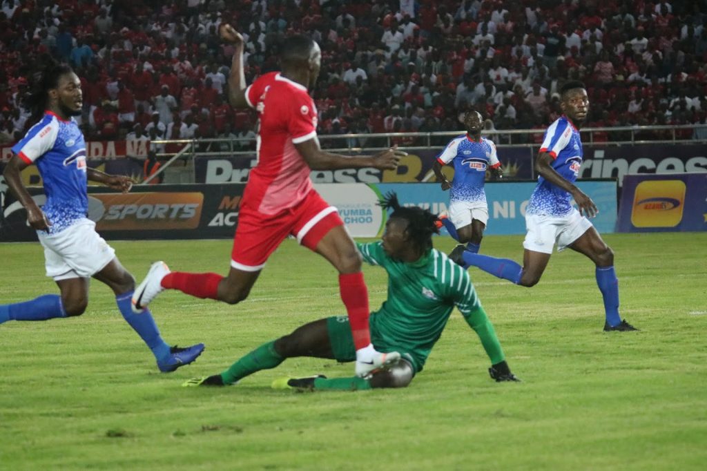 AZAM V SIMBA NI VITA YA KIBABE HAYA HAPA KUONGEZA UTAMU WA VITA TAIFA