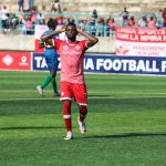 VITA YA KUWANIA SAINI YA NYOTA WA SIMBA NA TP MAZEMBE NI BALAA