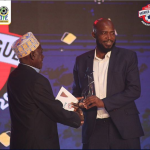 SVEN KOCHA MKUU WA SIMBA ATWAA TUZO YA KOCHA BORA WA VPL