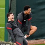 TRENT AMPA SAPOTI NYOTA MWENZAKE ROBERTSON