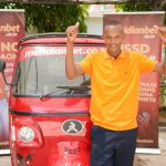 YULE MSHINDI WA BAJAJ YA MERIDIANBET HUYU HAPA…NI MKULIMA KUTOKA TANGA…..