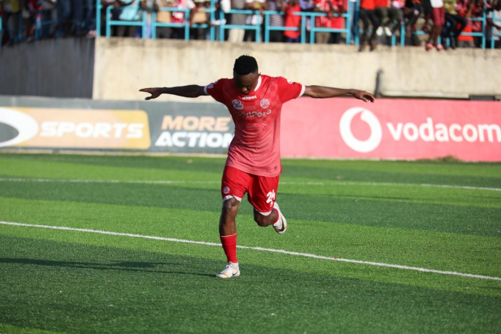 SILAHA HATARI YA SIMBA YAREJEA...MSIMBAZI WAZIDI KUJIKOKI...HOROYA ATAKIMBIA