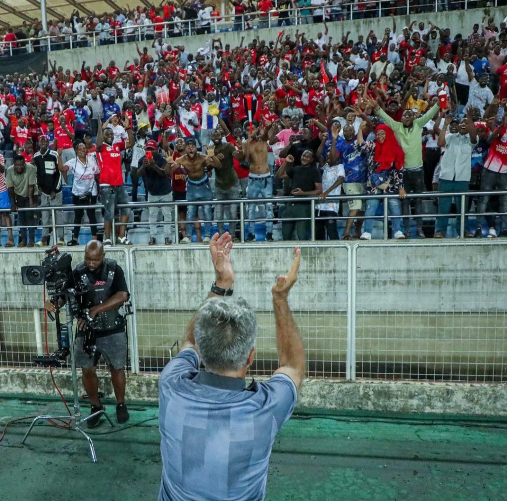 BODI YA LIGI YAZIPIGIA SALUTI SIMBA NA YANGA... WADHAMINI WAMWAGA MANOTI