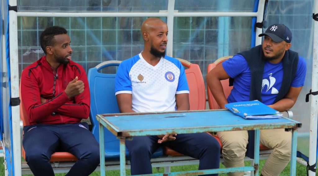 AZAM FC DAWA IMEPENYA HASWA..KOCHA ANASIKITISHA HAKUTARAJIA...MBIO ZA UBINGWA BYE BYE