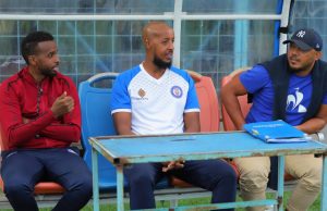 AZAM FC DAWA IMEPENYA HASWA…KOCHA ANASIKITISHA HAKUTARAJIA…MBIO ZA UBINGWA BYE BYE AZAM FC DAWA IMEPENYA HASWA..KOCHA ANASIKITISHA HAKUTARAJIA...MBIO ZA UBINGWA BYE BYE