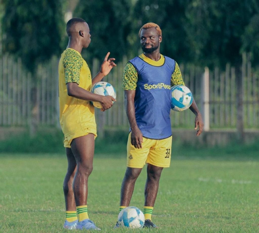 HUYU HAPA MCHEZAJI WA KWANZA...KUTOKA YANGA KWENDA SIMBA...OKWI,TAMBWE,MORRISON WANASUBIRI