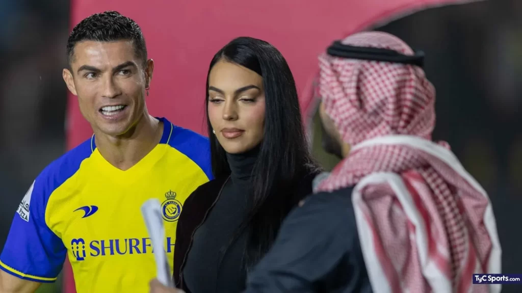 YALIYOMKUTA ACHRAF HAKIMI...YANAMNYEMELEA C.RONALDO...ISHU NZIMA IKO HIVI