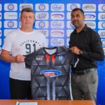 AZAM FC WAENDELEA KUFANYA MAKUBWA…WASHUSHA ‘KOCHA JIPYA’ LA MPIRA…NI BALAA…