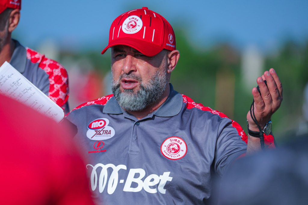 MTANGAZAJI:- YANGA ISIPOKUWA MAKINI ITAPIGIKA NA SIMBA SC…TANO ALIFUNGWA ROBERTINHO SIO BENCHIKHA