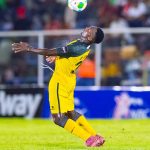 ABUYA AAMUA HATMA YAKE, AIBWAGA AZAM FC KUBAKI YANGA
