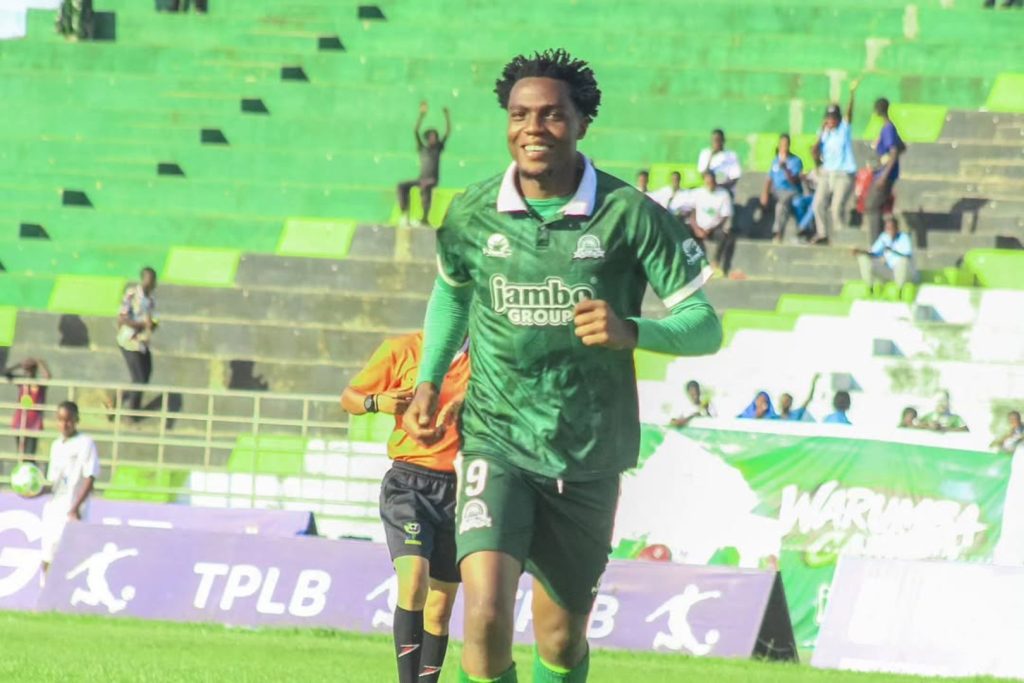 STRAIKA PAMBA ATANGAZA VITA, APEWA HUSIA NA KOCHA