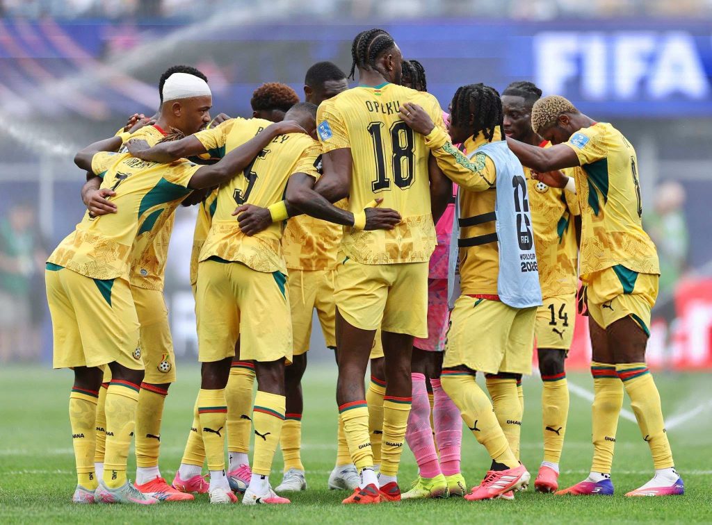 Ghana Yaaga Kombe la Dunia, Colombia Kumvaa Uswisi 16 Bora