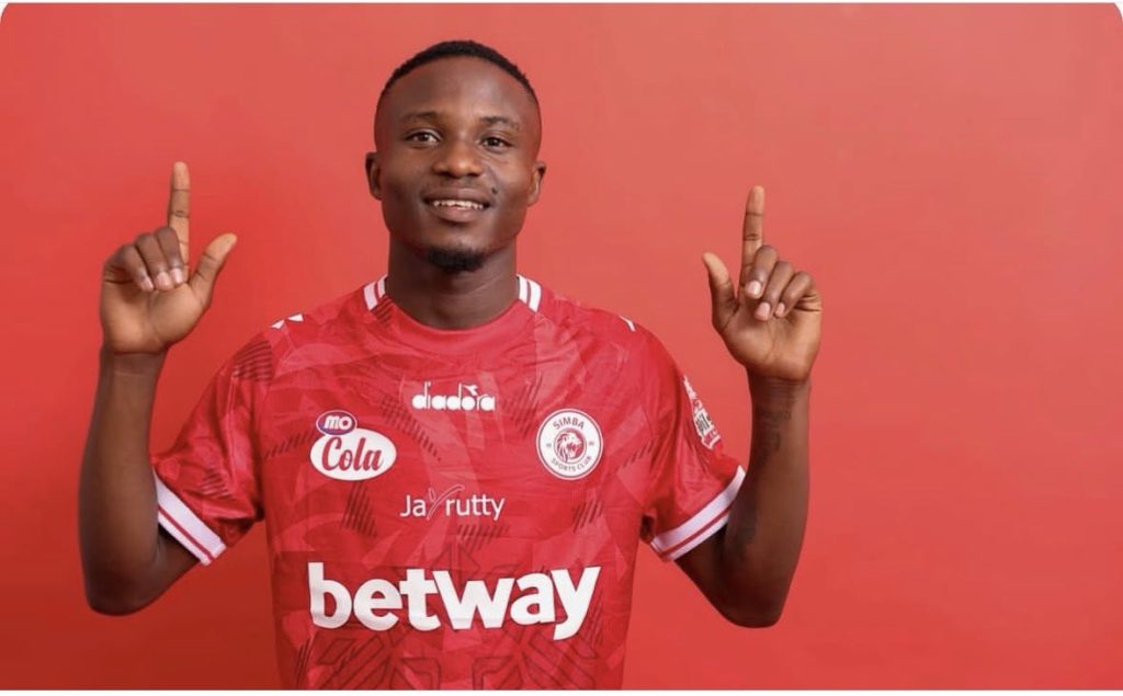 Nathaniel Chilambo akiwa na jezi ya Simba SC mwaka 2026