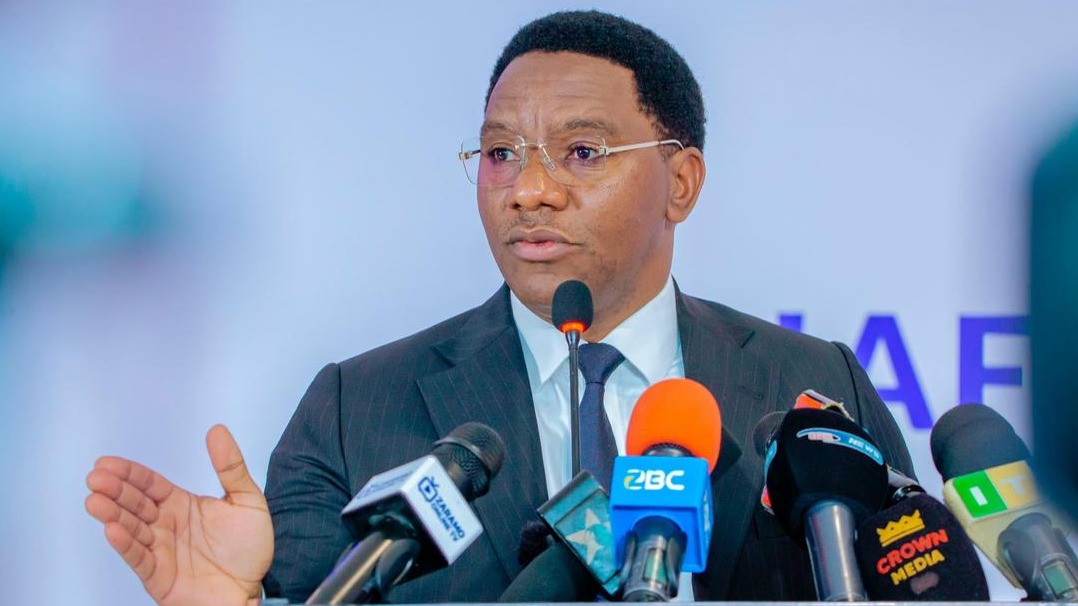 Waziri wa Habari Utamaduni Sanaa na Michezo Paul Makonda akizungumza na waandishi wa habari