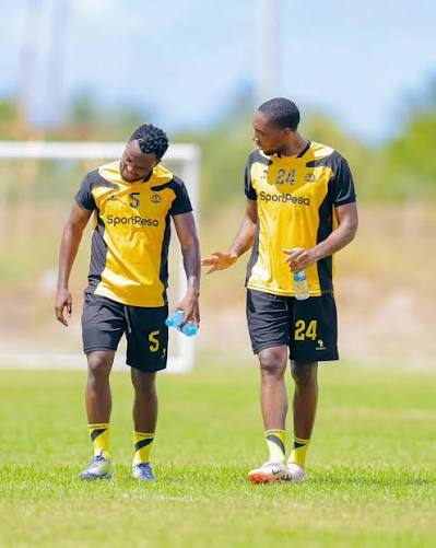 Dickson Job na Clement Mzize Yanga