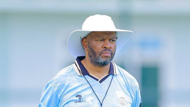 Yanga Yamkaanga Manqoba Mngqithi! Kocha Afunguka Mazito Baada ya Kichapo cha Simba