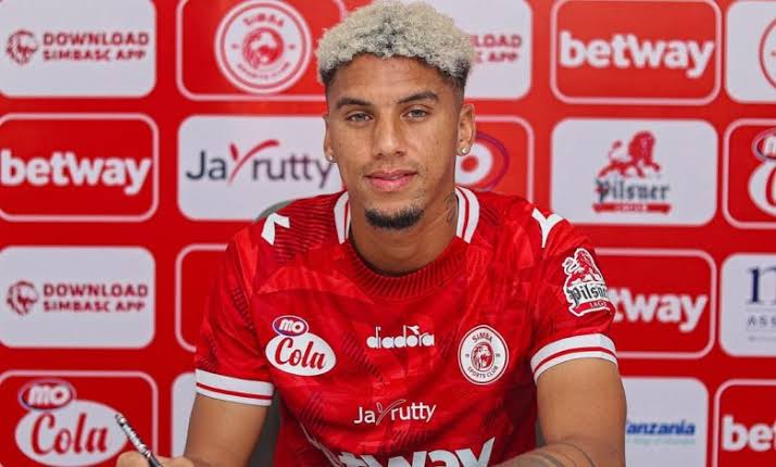 De Reuck: Simba Bado Ina Nafasi Kubwa ya Kufanya Vizuri Afrika
